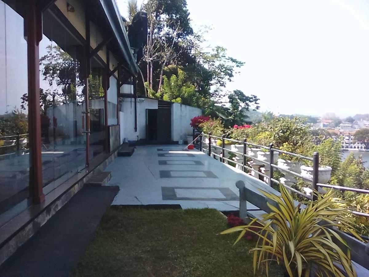 Heaven Seven Kandy Exterior foto